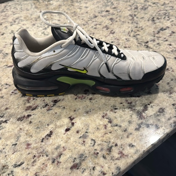 Air max plus men’s size 10 - Picture 1 of 3